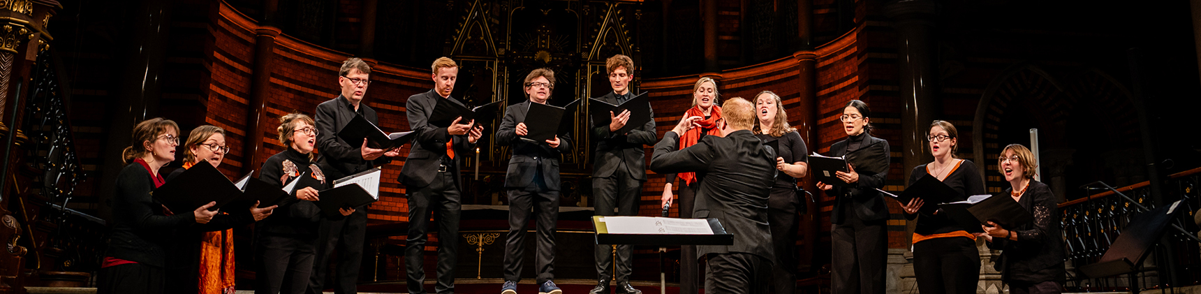 Foto av Lunds Kammarkör från en konsert i Allhelgonakrkan i Lund